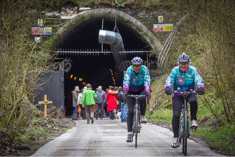 The Queensbury Tunnel cyclists